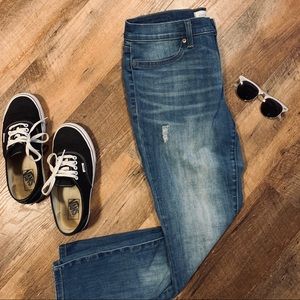 👖 Lila Ryan Slightly Skinny Jeans 👖